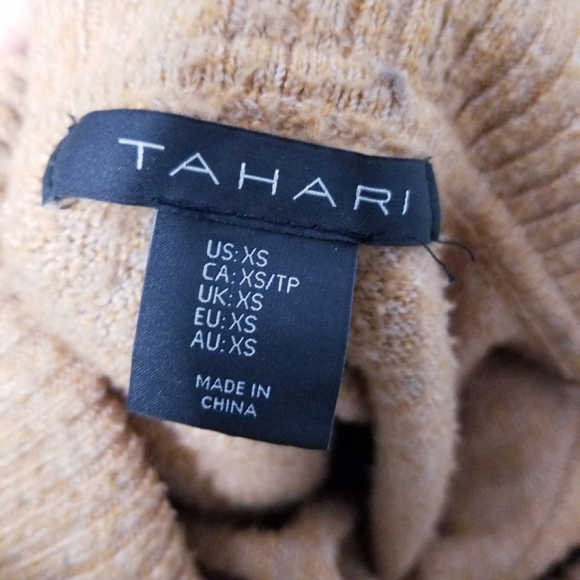Tahari cowl neck cozy sweater top XS - Picture 5 of 6